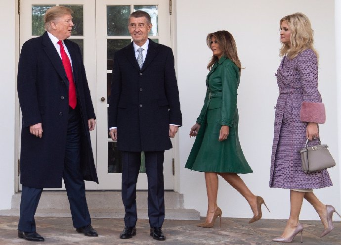Dámy šly napřed, Donald s Andrejem ještě debatovali.