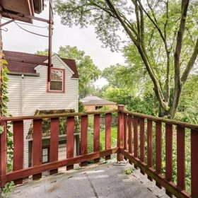 Nejen terasa bude potřebovat rekonstrukci.