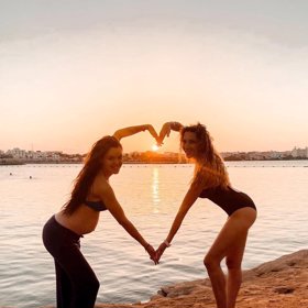 Lilia s Olgou jsou velké kamarádky.