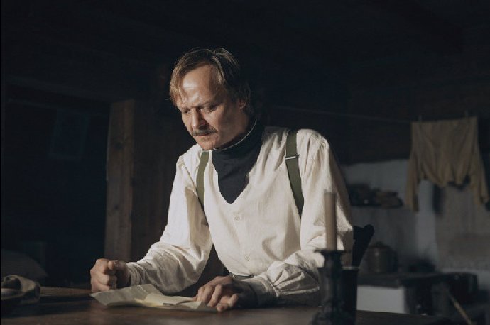 V úspěšné historické minisérii Božena ztvárnil manžela slavné spisovatelky Josefa Němce.