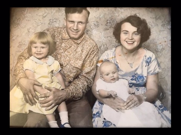 Byli spolu 63 let a Mary porodila dvě dcery, které s nimi však nemohly být v jejich posledních hodinách..