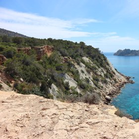 Běžně lidi láká moře a nádherné výhledy.