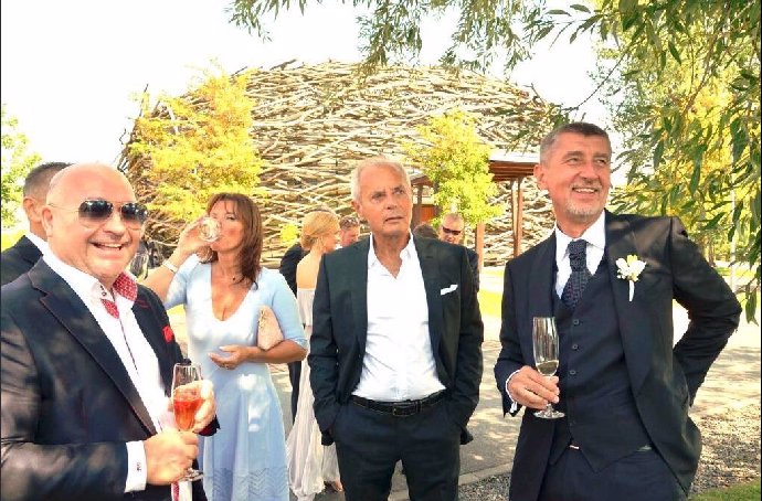Michal David na Čapím hnízdě s Andrejem Babišem.