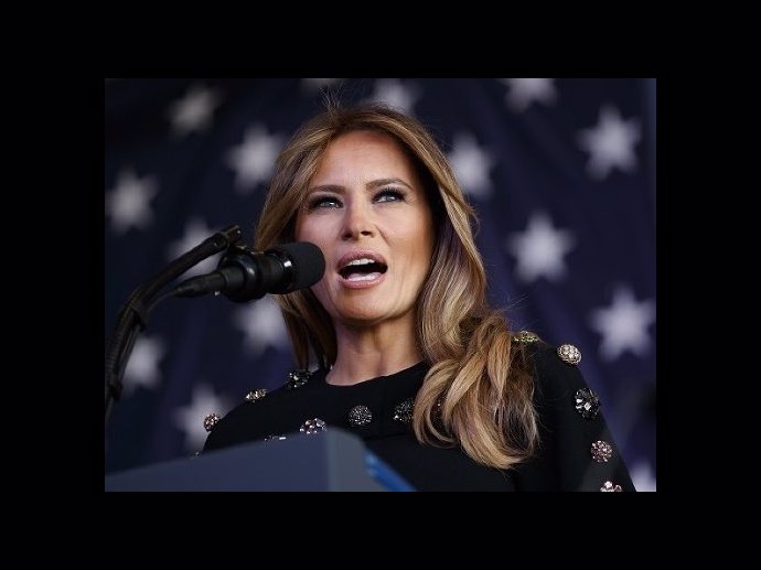 První dáma spojených států Melanie Trump se dříve živila jako modelka. 