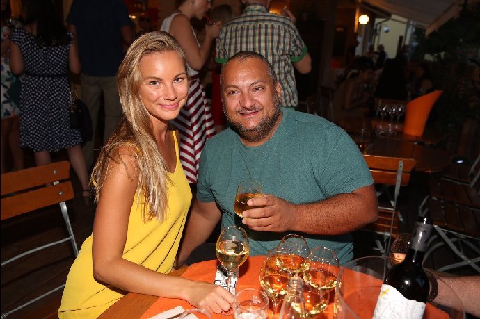 Nikola má o svého manžela strach.