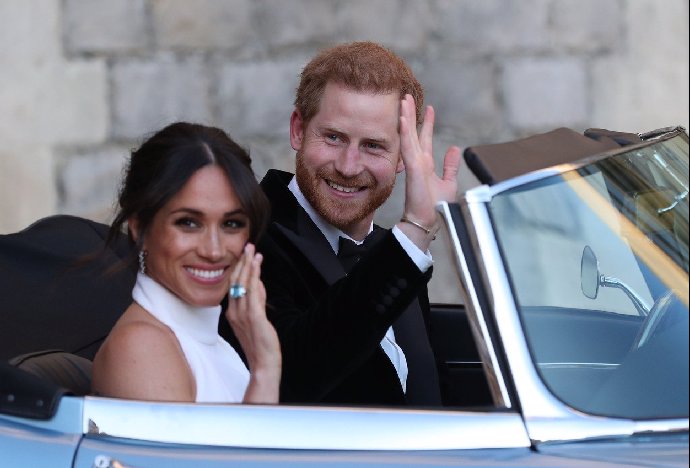 Meghan Markle trvá na tom, aby se Harry omluvil svému staršímu bratrovi až ve chvíli, co ten projeví lítost. Jinak by to pro něj znamenalo jen další trápení, tvrdí zdroje. 