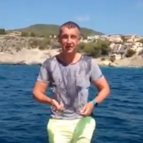 On sám má v plánu strávit dovolenou na Kypru.