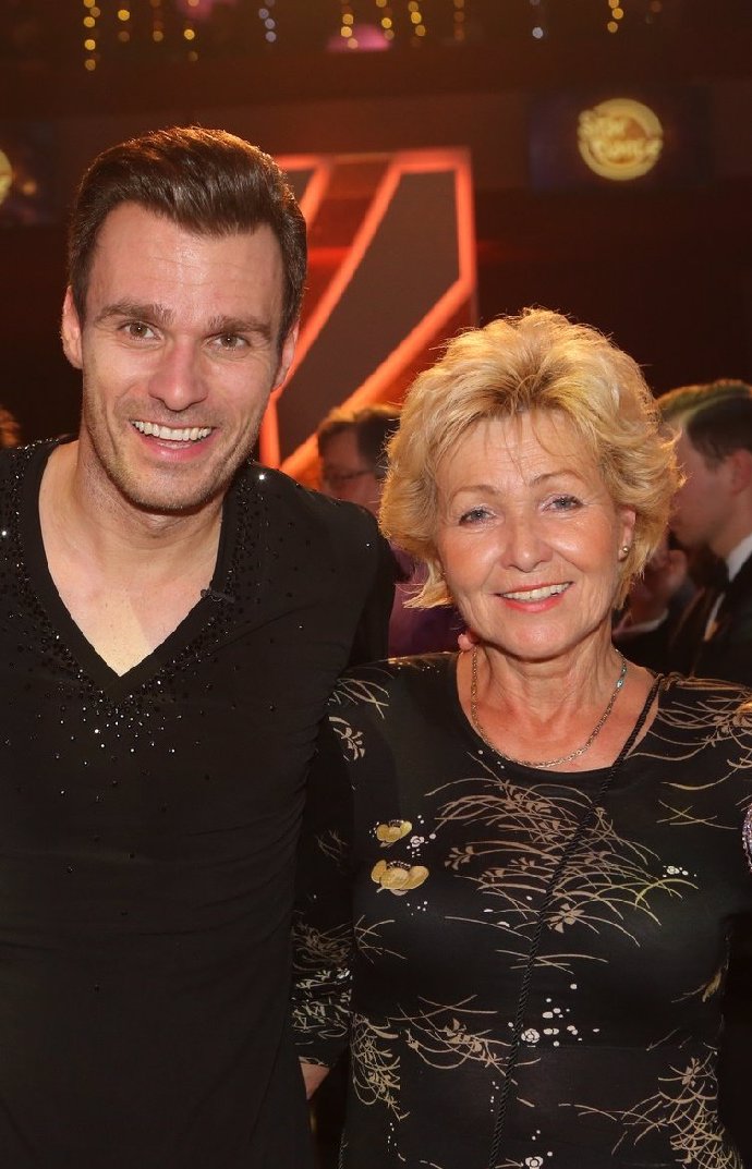 Leoš s maminkou v dobách, kdy jeho kariéra teprve nabírala na obrátkách.