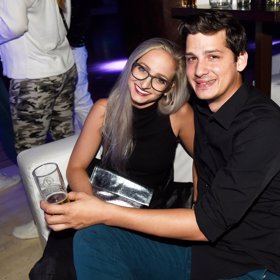 Martin Čermák musel tentokrát přítelkyni nechat doma, večírek byl jen pro zaměstnance.