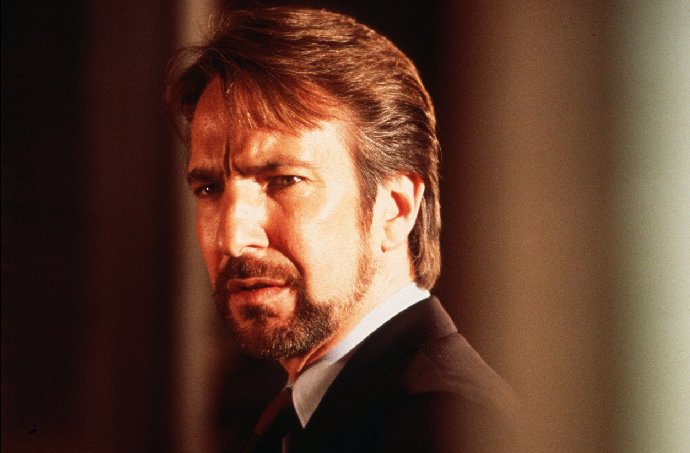Hans Gruber byl první Alanova role a zároveň role čistě záporná.
