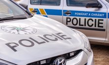 Tříletá dívenka z Klatovska žila s otcem mezi bezdomovci a žebrala o jídlo. Rodič dostal od soudu podmínku 