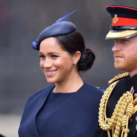 Je ale krásná, takže to nevadí.