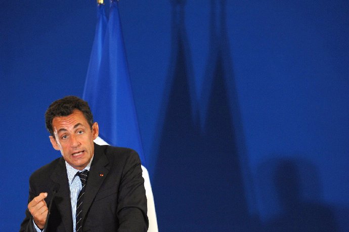 Sarkozy musí na pět let do vězení.