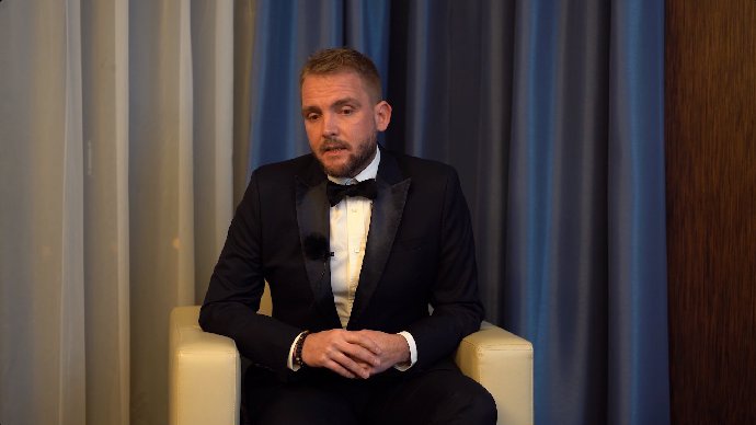 Libor Bouček se stane tatínkem! S manželkou čekají první dítě.