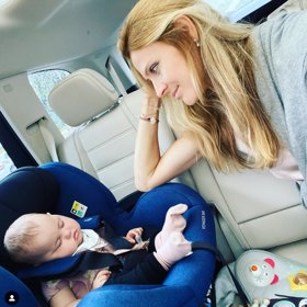 Své zkušenosti chce předávat dál a upozornila proto Lucii Šafářovou na špatně nastavenou autosedačku.