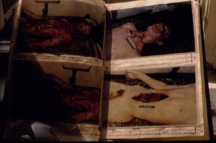 Čikatilo s těly svých obětí prováděl hrůzné věci. 