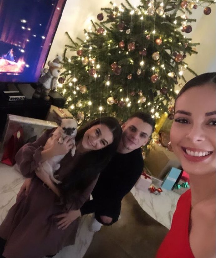 Monika Bagárová prožívá nejkrásnější Vánoce. Poprvé rozbalovala dárky v roli nastávající maminky!