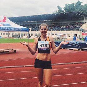 Miminko mu porodila bývalá atletka Eliška Klučinová.