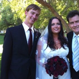 Charlie Sheen má pět potomků a je už i dědečkem.
