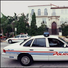 Gianni byl chladnokrevně zastřelen před svým domem v Miami.