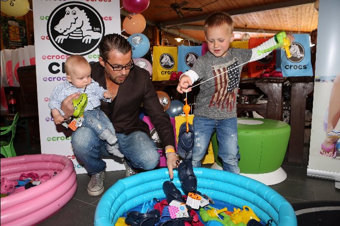Bořek Slezáček se syny Andrejem Viktorem a Nikolajem Alexandrem na archivním snímku