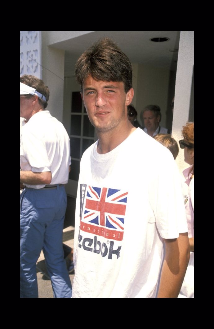 Matthew Perry zamlada.