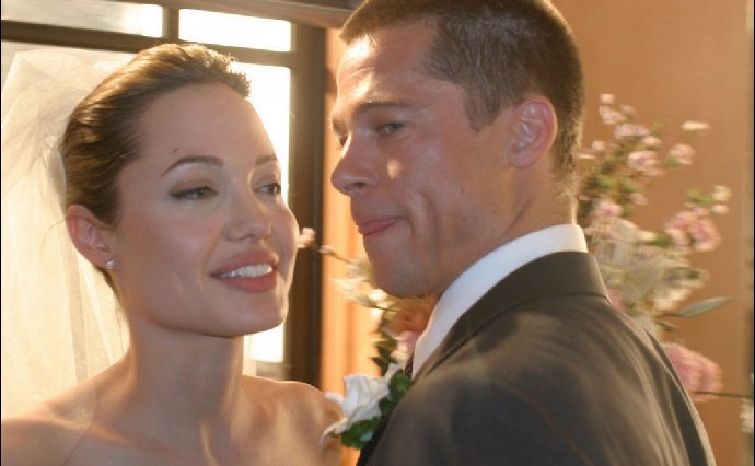 Opustil kvůli ní svoji Jennifer!