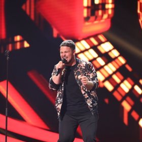 Miláček publika Martin zazpíval v druhém kole písničku od Jiřího Korna.