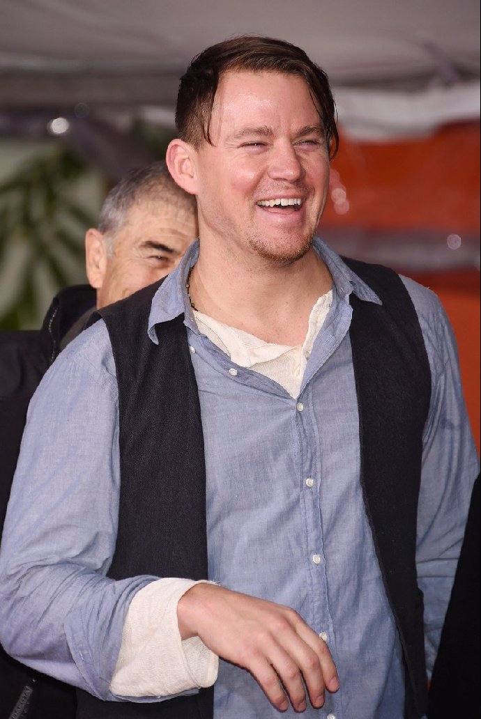 Channing Tatum má poraněné rameno.