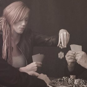 Kotvald nepropadl hazardu, jedná se o promo focení.