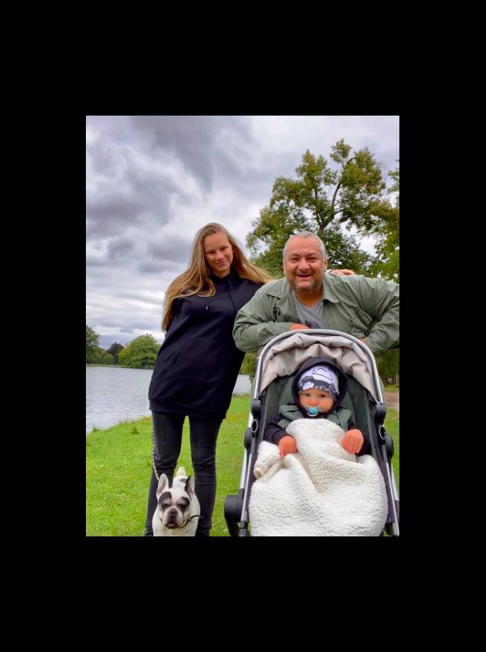 Patrik byl hrdým otcem.