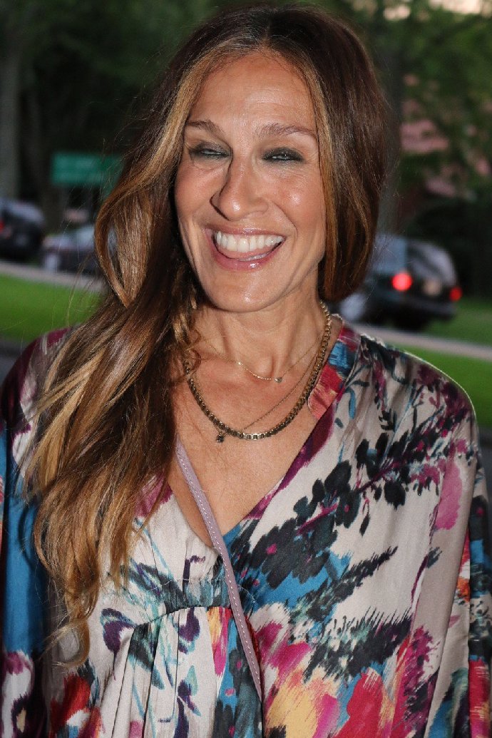 Sarah Jessica Parker a její ikonický úsměv.