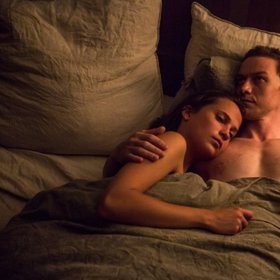 Alicia Vikander vlezla ve filmech do postele už mnoha mužům