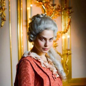 Shánění dobových rekvizit stálo nemalé peníze.