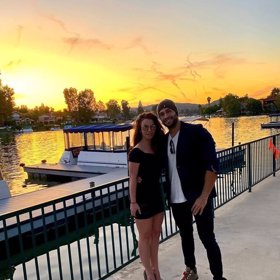 Sama by si chtěla vzít, ale ani to se jejímu otci nelíbí.