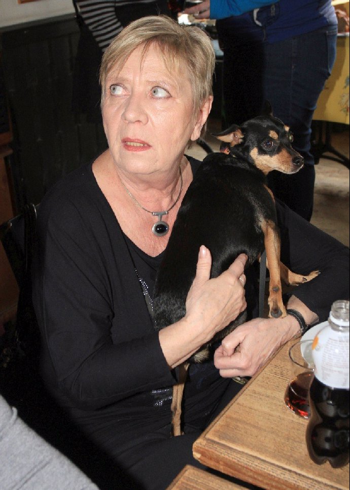 Herečka Jaroslava Obermaierová.