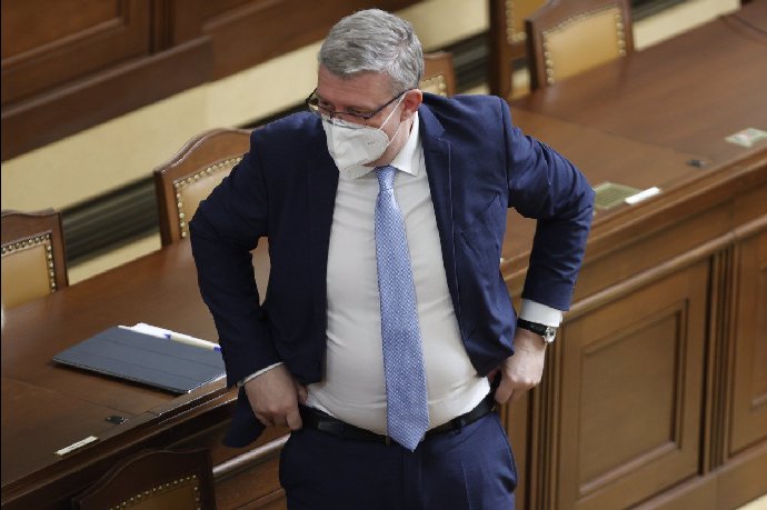 Karel Havlíček bere vývoj vakcíny jako velký úspěch pro Česko. Vše je jen otázkou certifikátů a schválení, jak sám řekl.