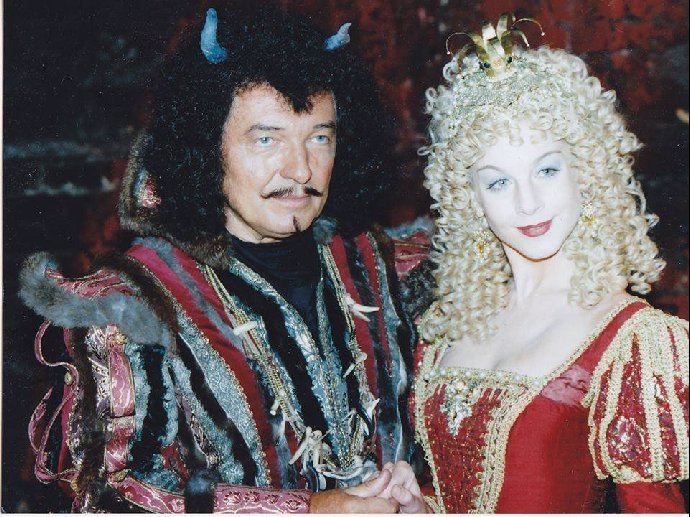 Sabina Laurinová jako princezna Eufrozína. Po 17 letech od natáčení vypadá Sabina lépe než kdy dřív.