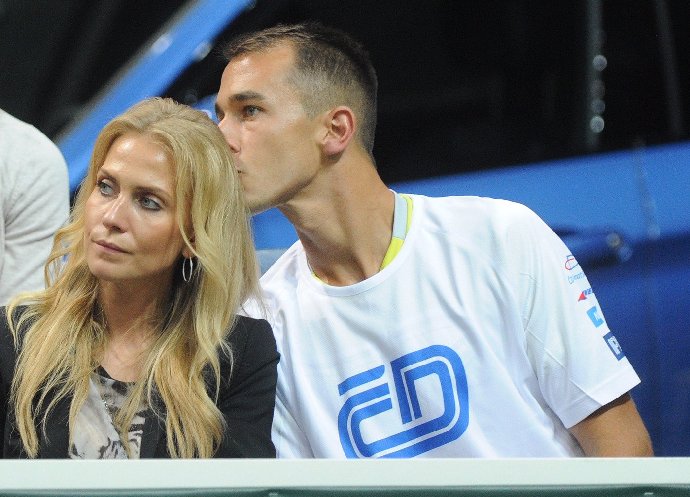 Lukáš Rosol byl v době narození syna na vrcholu kariéry a doma rodině příliš nepomáhal.