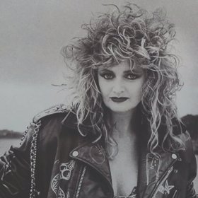 Vypadala jako opravdová rebelka.