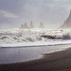 Počet denních přírůstků nakažených dosahuje podobných čísel, jako na začátku pandemie.