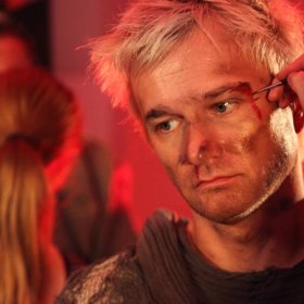 Kryštof o pár let mladší.