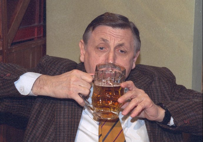 Olga žertovala, že za nehodou určitě stojí Jiří Menzel.