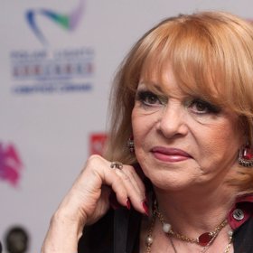 Slavná Angelika Michele Mercier má stále v očích jiskru.