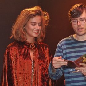 Emma pojala křest hodně komorně. Dorazili kluci z Tata Bojs.