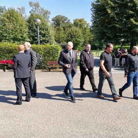 Do Pardubic dorazilo něco kolem 80 lidí.