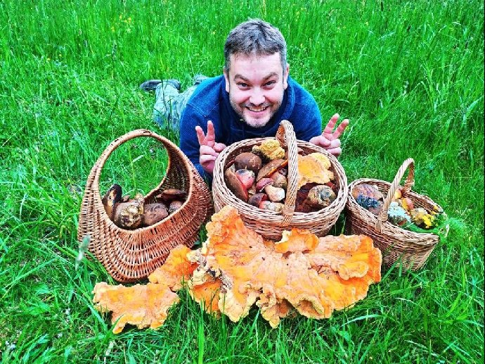 Martin a jeho barevný košík.