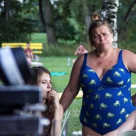 Korpulentní mamina.