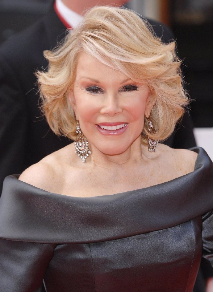 Joan Rivers se plastickými úpravami netají. 