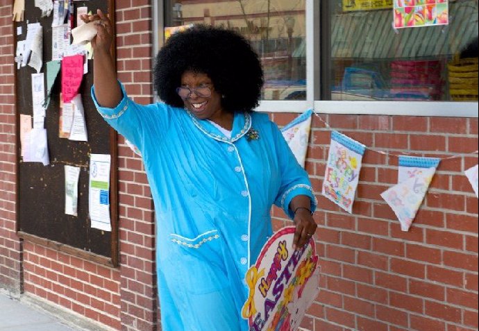 Whoopi Goldberg v komedii Cesta za štěstím (2014).